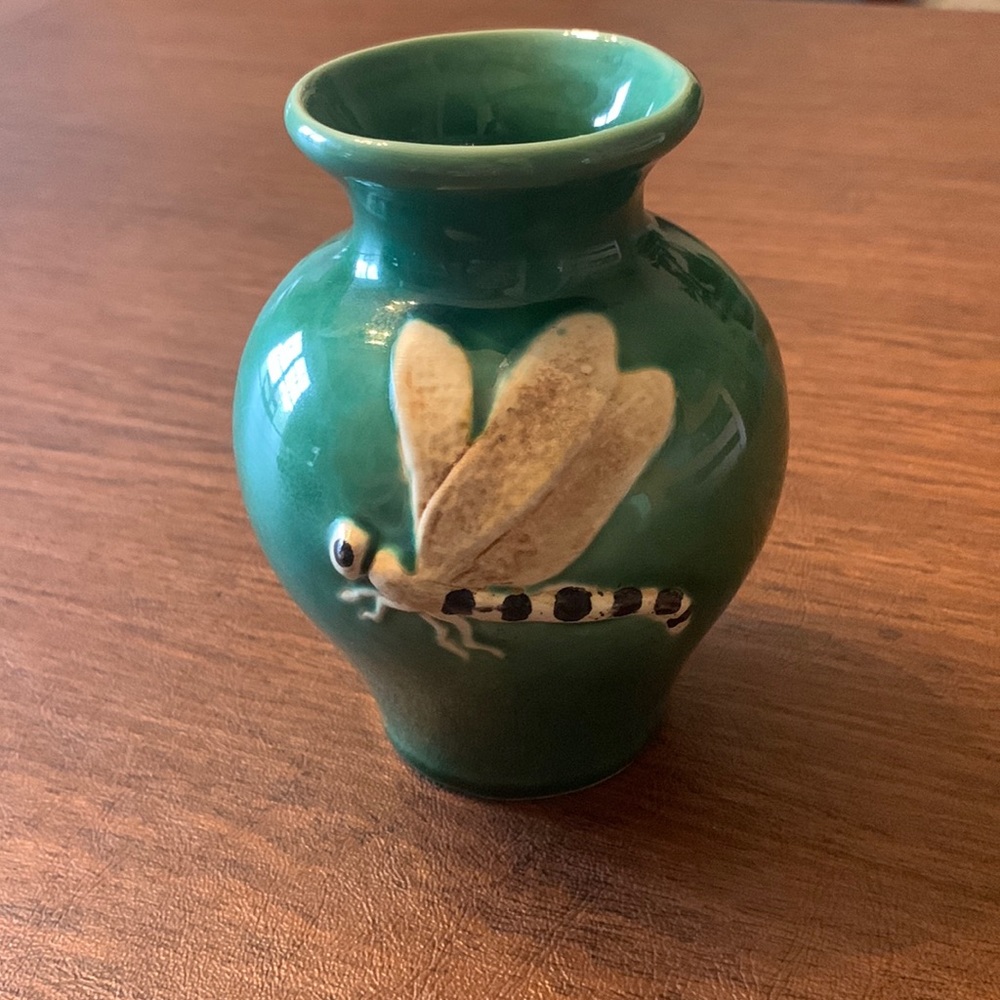 Green and yellow dragonfly pottery vase